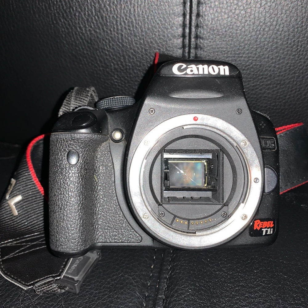 Canon Rebel T1I DSLR Camera (Body Only)